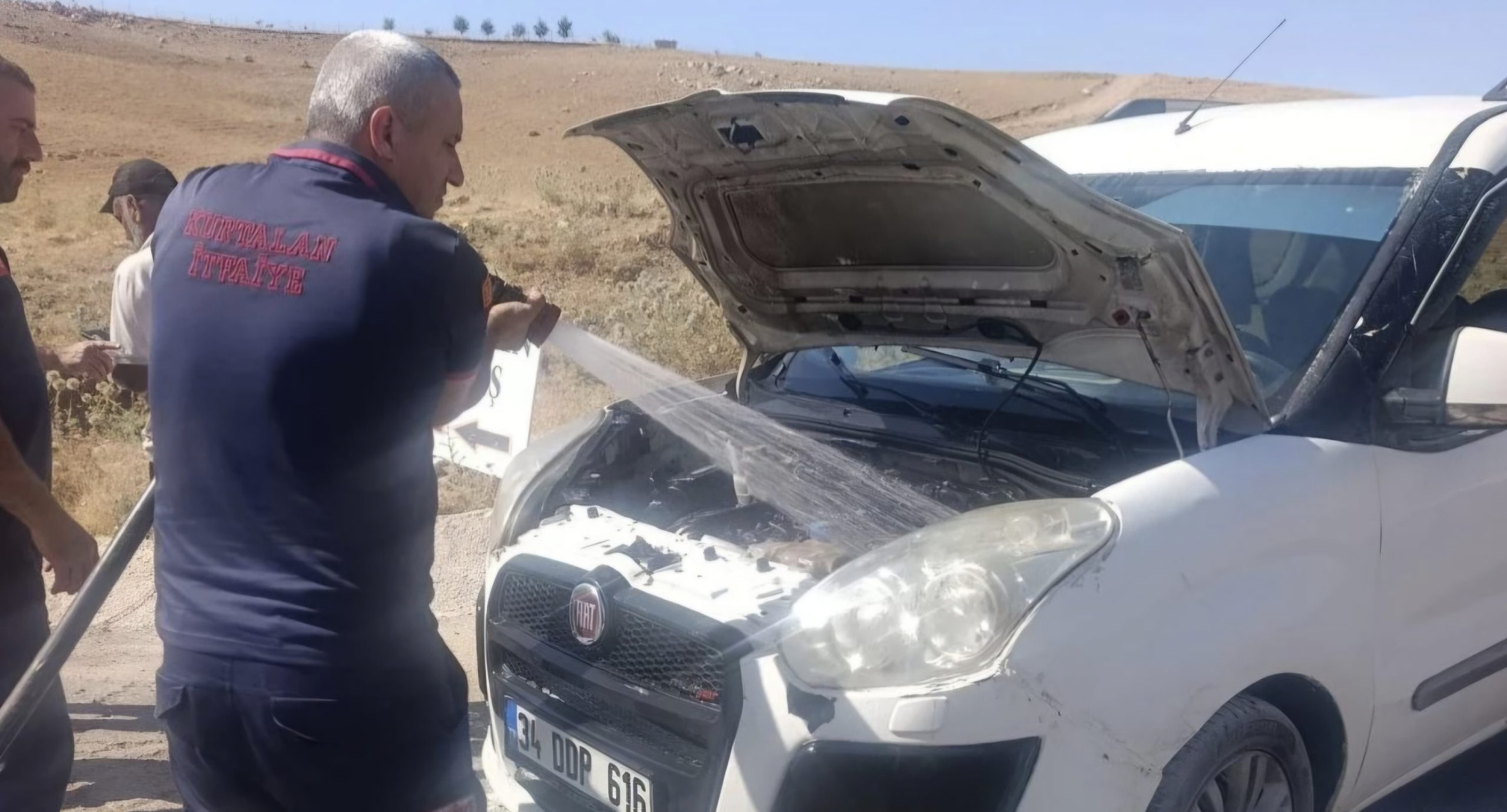 Kurtalan’da Peş Peşe Yangınlar: Araç ve Anız Yangını Korkuttu