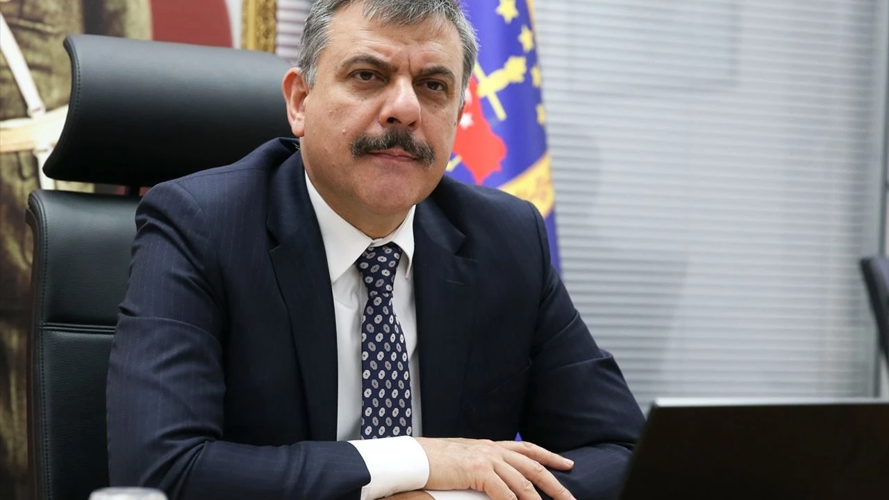 Siirt Dahil 23 İlde Göçmen Kaçakçılığı Operasyonu: 48 Organizatör Yakalandı